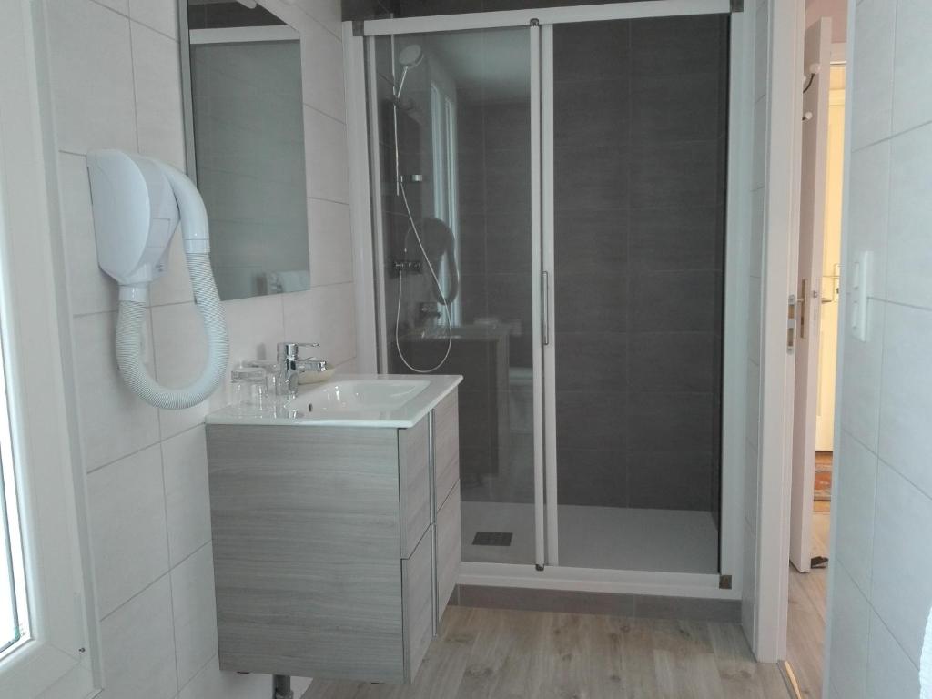 Beaune Hotel - Thumbnail image