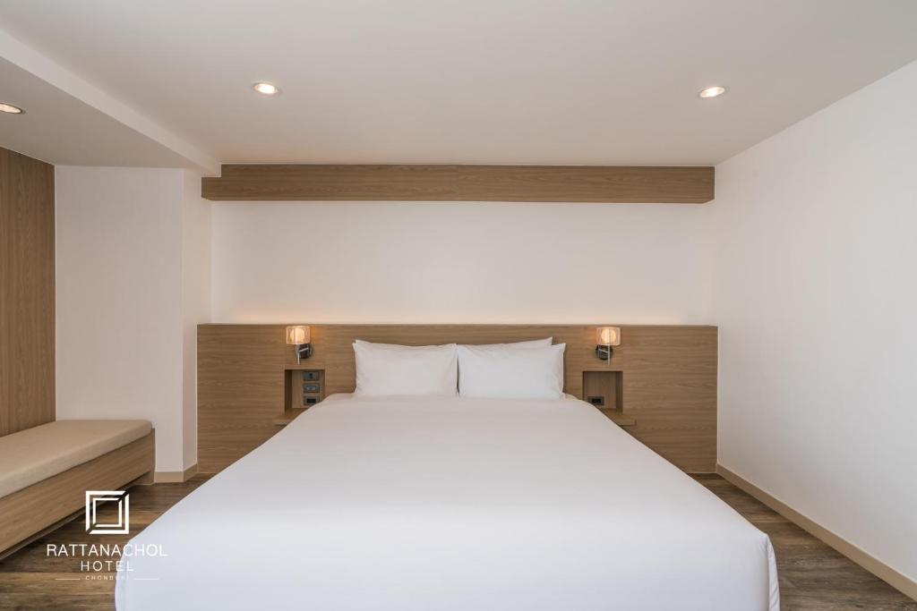 Rattanachol Hotel photo 1