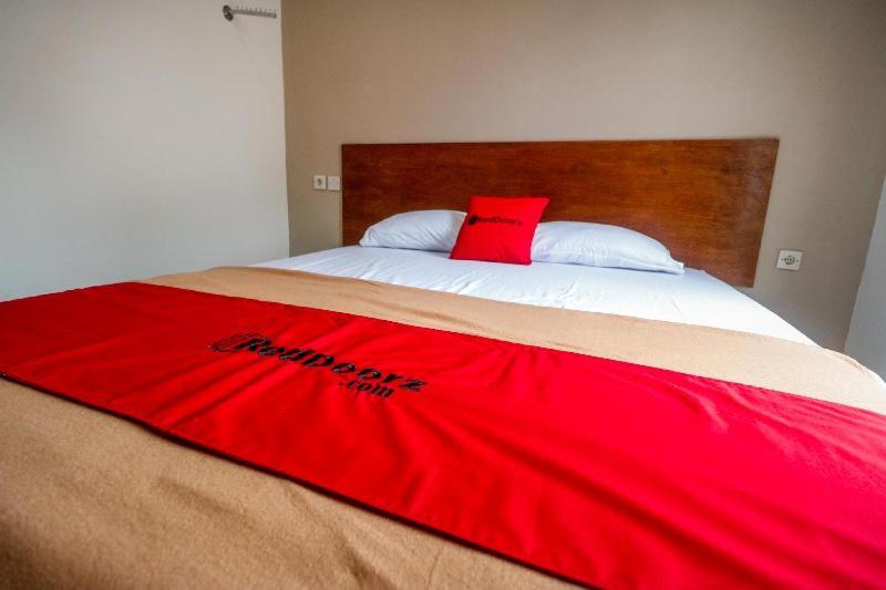 Urbanview Hotel AVA Banjarmasin by RedDoorz photo 1