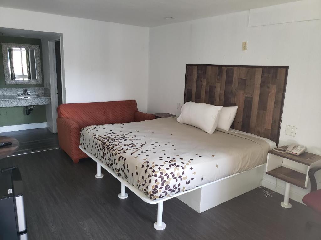 University Inn Fresno photo 1