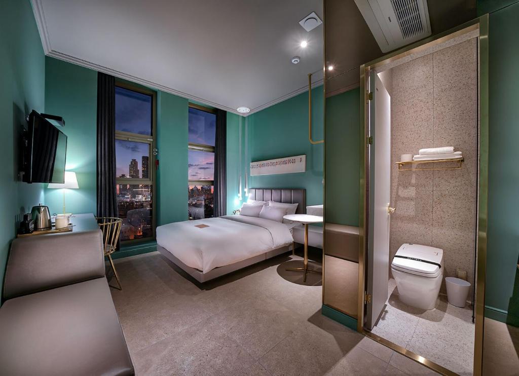 Двухместный (Staycation Offer - Luxury Date Package - Premium Room), H Avenue Hotel Kondae Seongsu