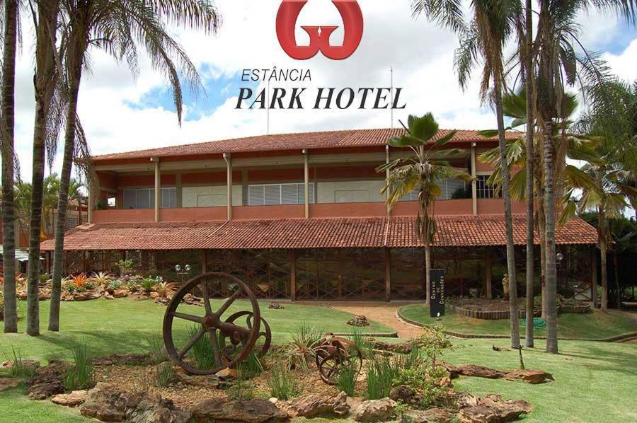 Estancia Park Hotel photo 2