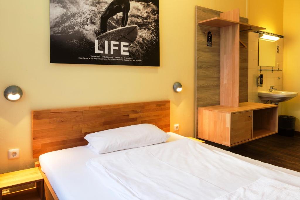 Одноместный (Одноместный номер с общим душем и туалетом), Euro Youth Hotel Munich