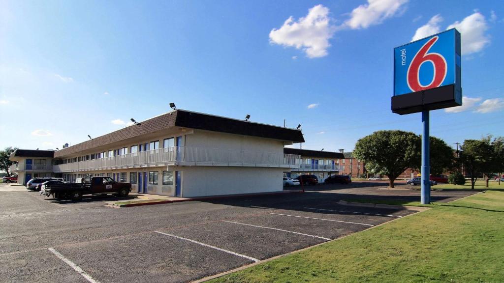 Motel 6-Lubbock, TX photo 1