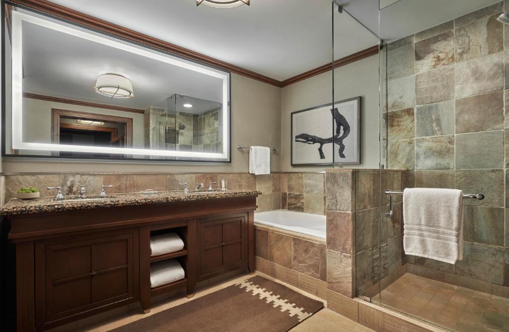 Four Seasons Resort Whistler photo 4