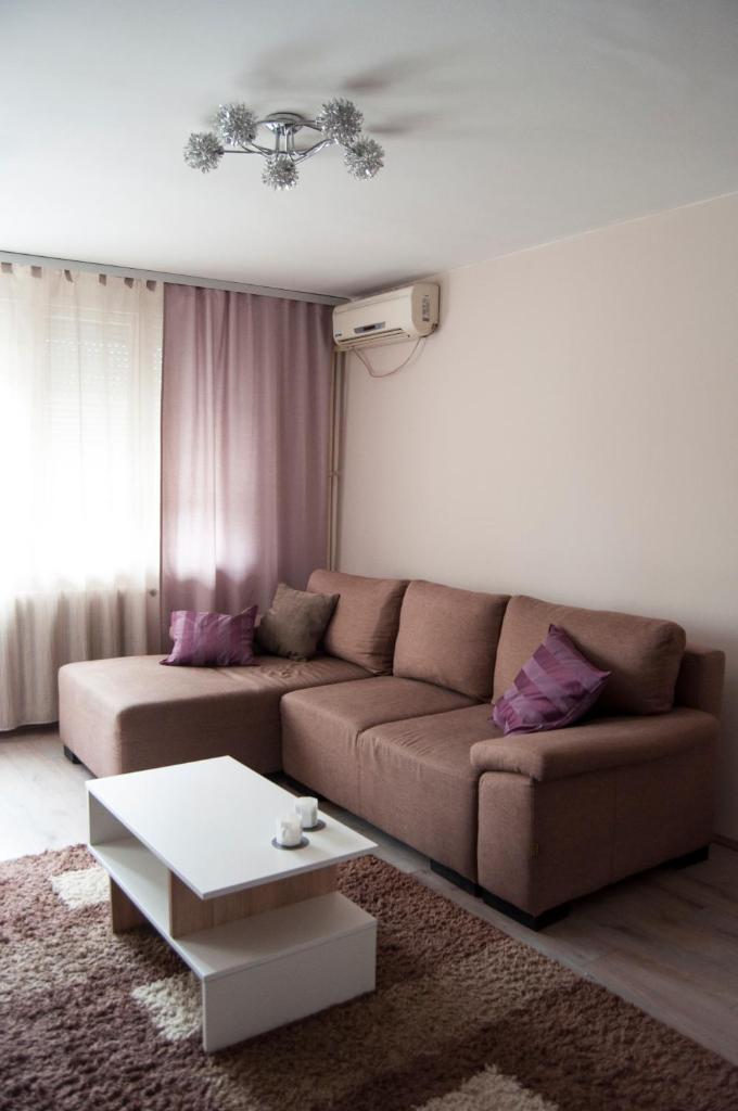 Central Apartment with boulevard view