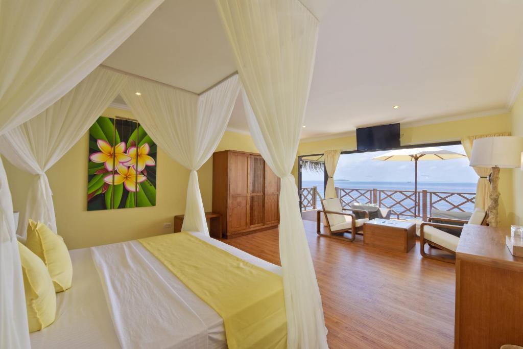 Thulhagiri Island Resort & Spa photo 3