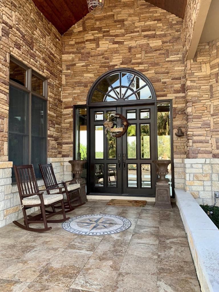 Scenic Hill Country Retreat - Rhino Ranch photo 3