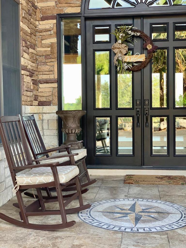 Scenic Hill Country Retreat - Rhino Ranch photo 4