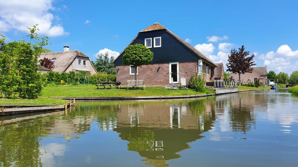 Water & Meadow cottage in Central Holland 2A & 2C photo 4