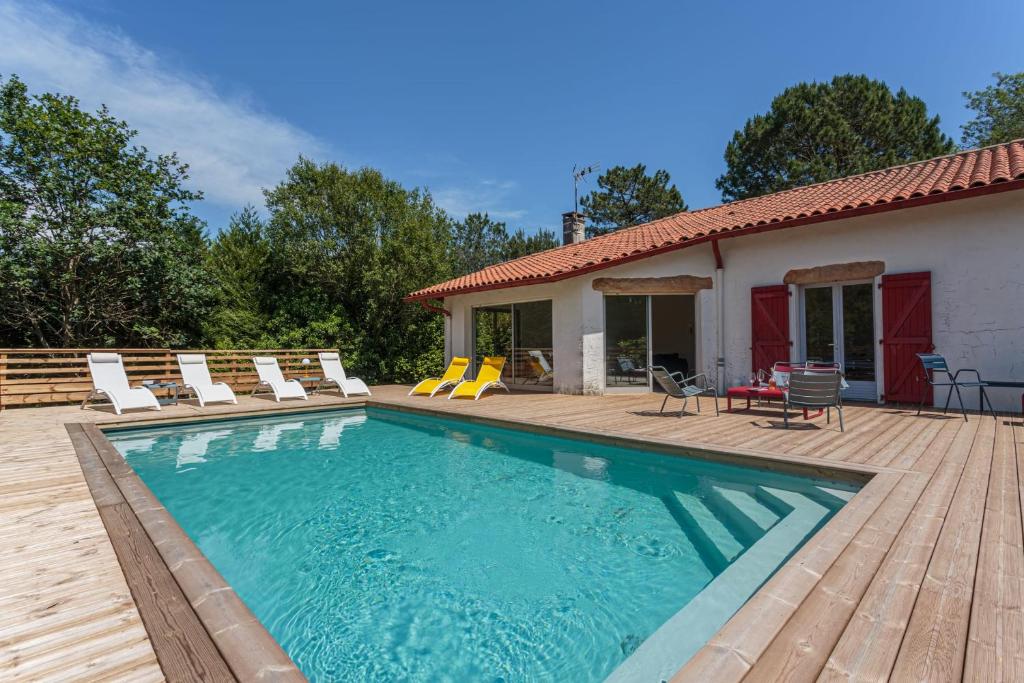 LANDAGAINA Villa with heated pool and garden Guethary close to Biarritz photo 1