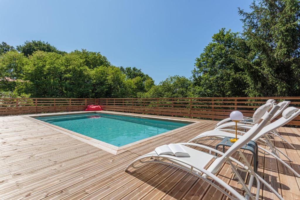 LANDAGAINA Villa with heated pool and garden Guethary close to Biarritz photo 4