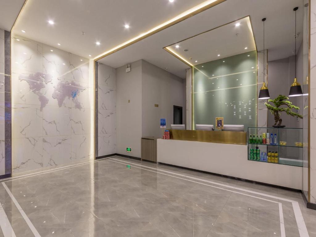 7Days Premium Kunming East Railway Station Juhua Airport Bus Metro Station Branch photo 2
