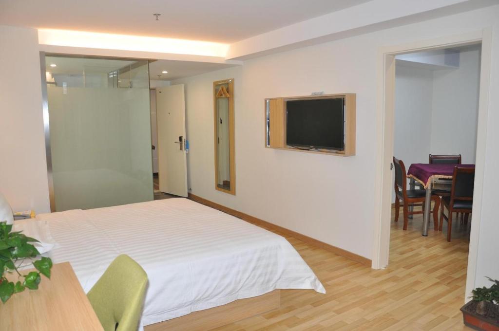 7Days Inn Anqing Train Station Branch photo 1