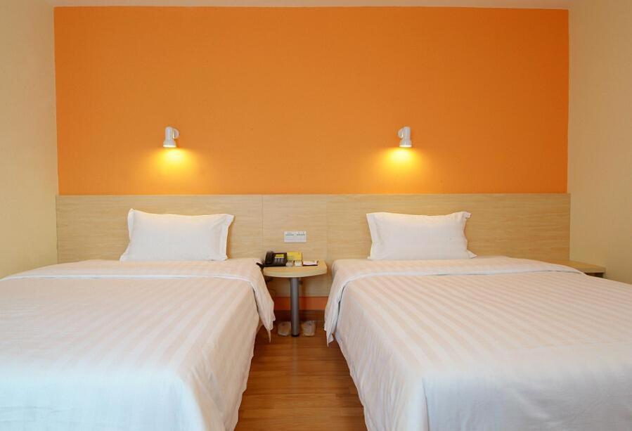 7Days Inn Xuzhou Normal University Yunlong Mountain photo 1