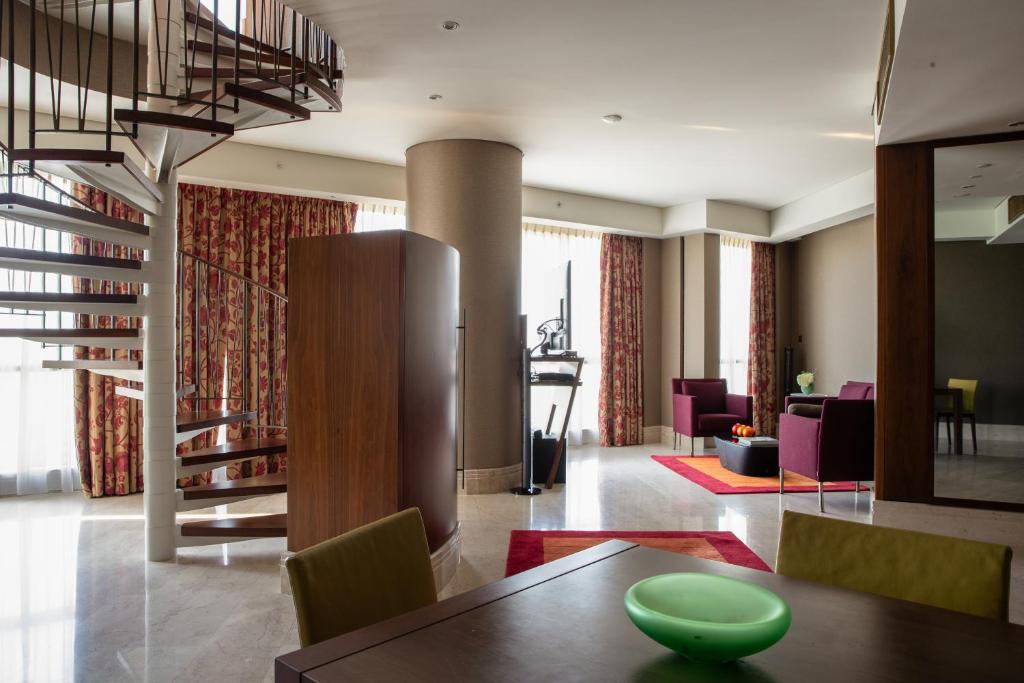 Сьюит (Двухуровневый люкс), Отель Jumeirah Creekside