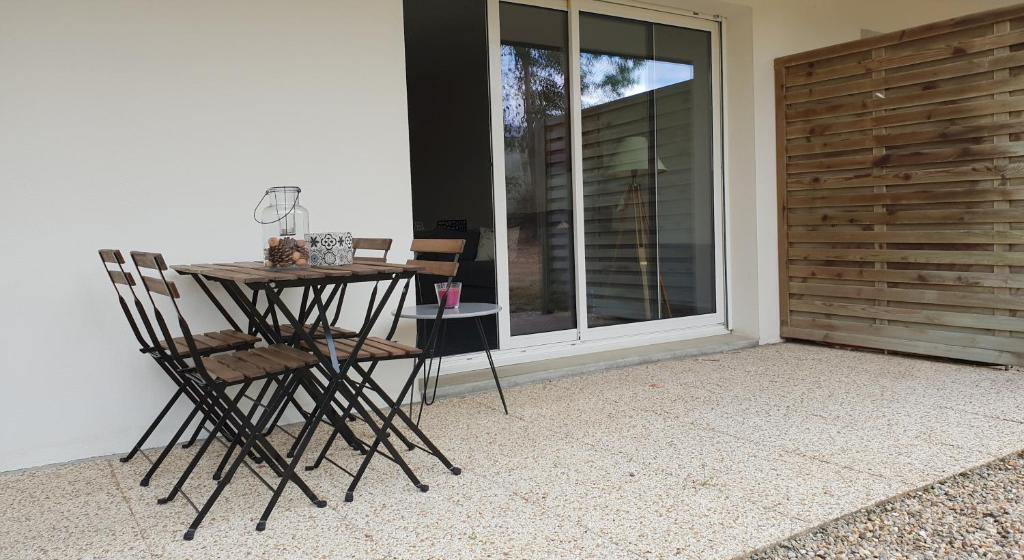 Charmant Studio Résidence avec Terrasse Jardin au Centre de Vannes photo 3