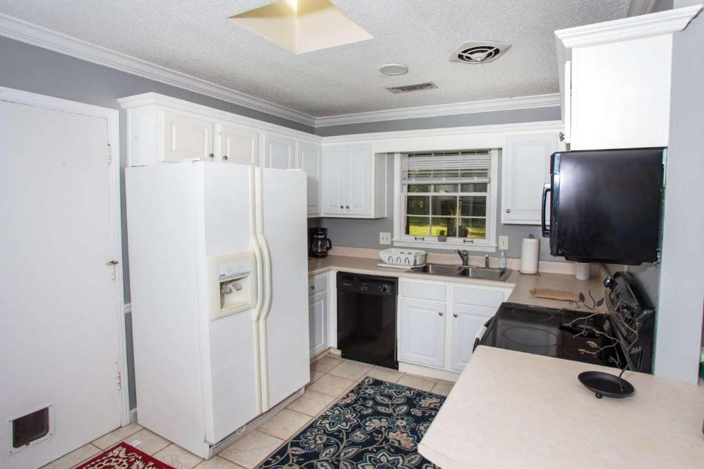 Elliott Point Vacation Home photo 2
