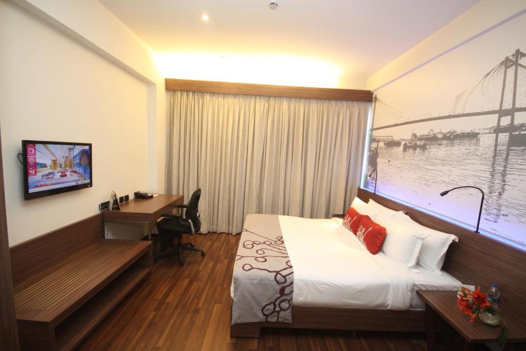 Двухместный (Superior King Room with Happy hour(1+1) on selected menu), The Gateway Hotel EM Bypass Kolkata