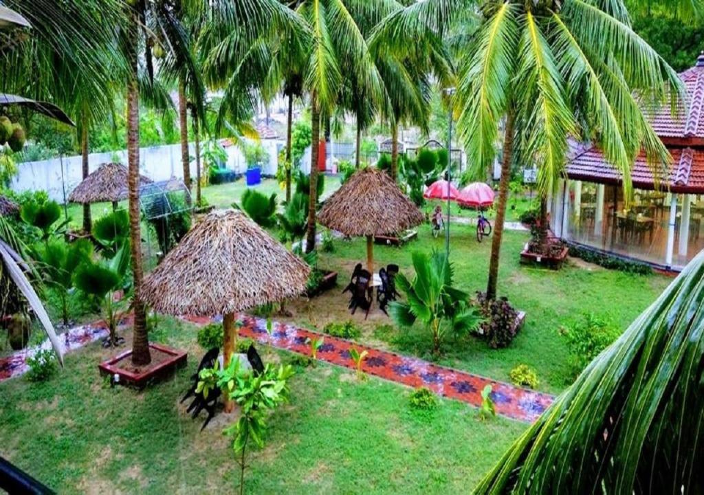 Crescent Sea Resort photo 4