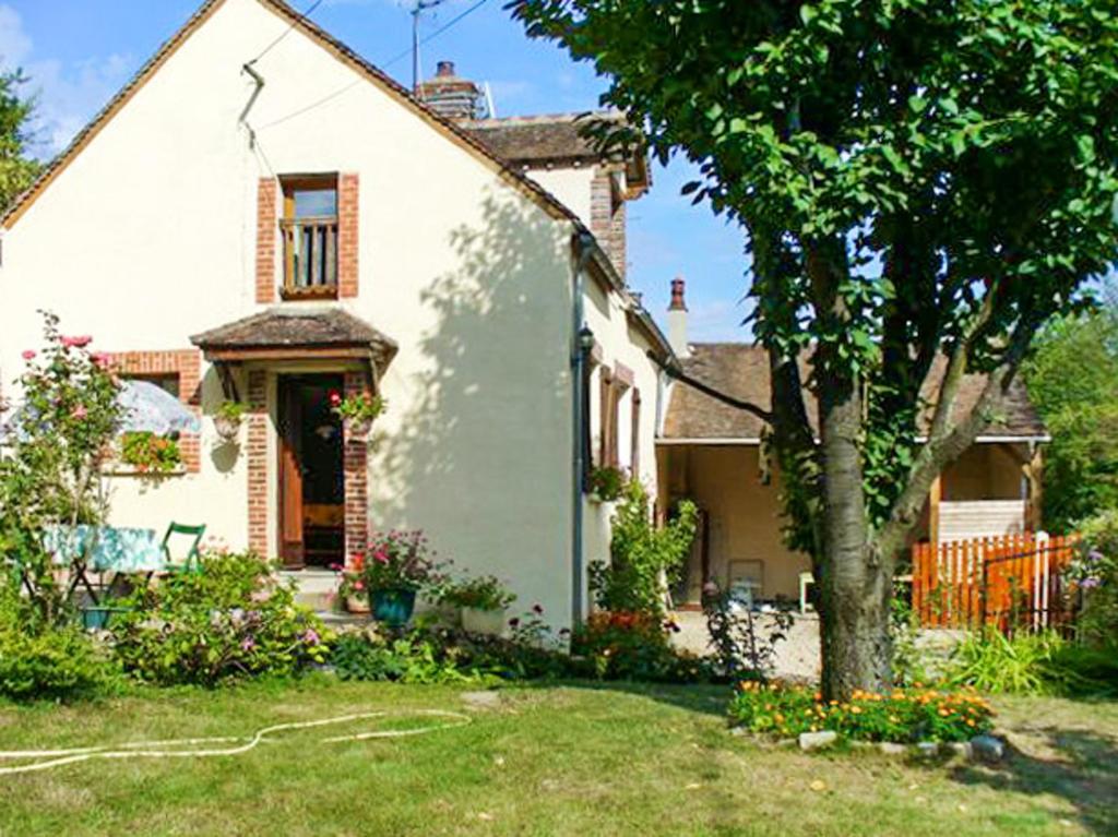 Maison de 2 chambres avec jardin clos et wifi a Villeuneuve sur Yonne photo 1