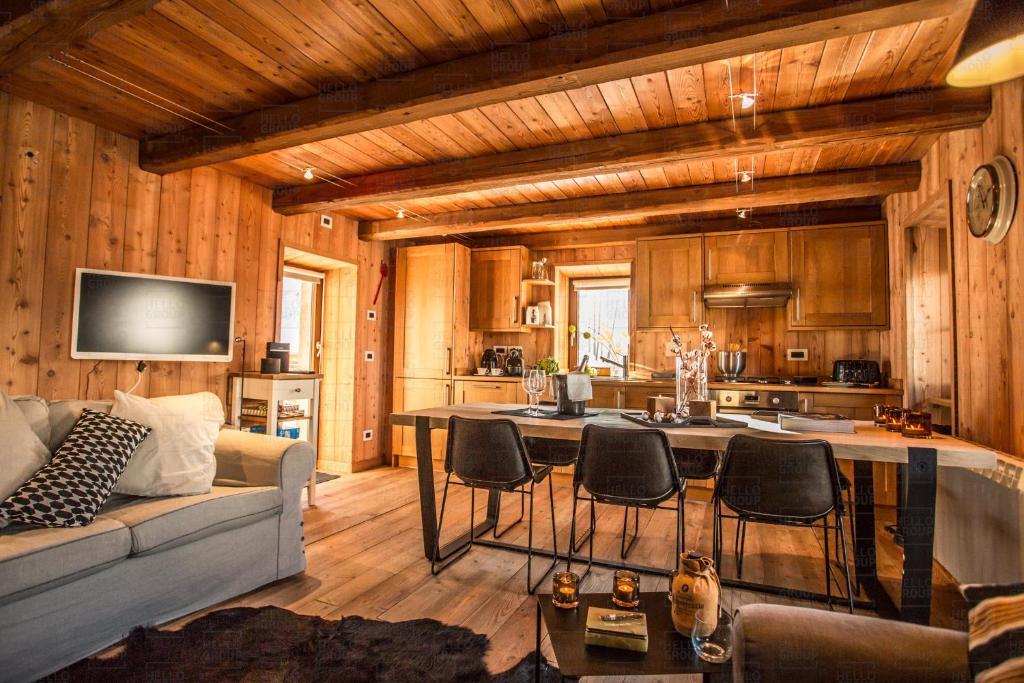 HelloChalet - Chalet D'Alpage Larose - a wild back mountain escape with large sunny garden and unique Matterhorn views photo 3