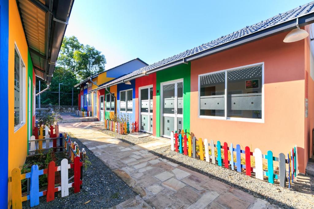 Colorful Homestay