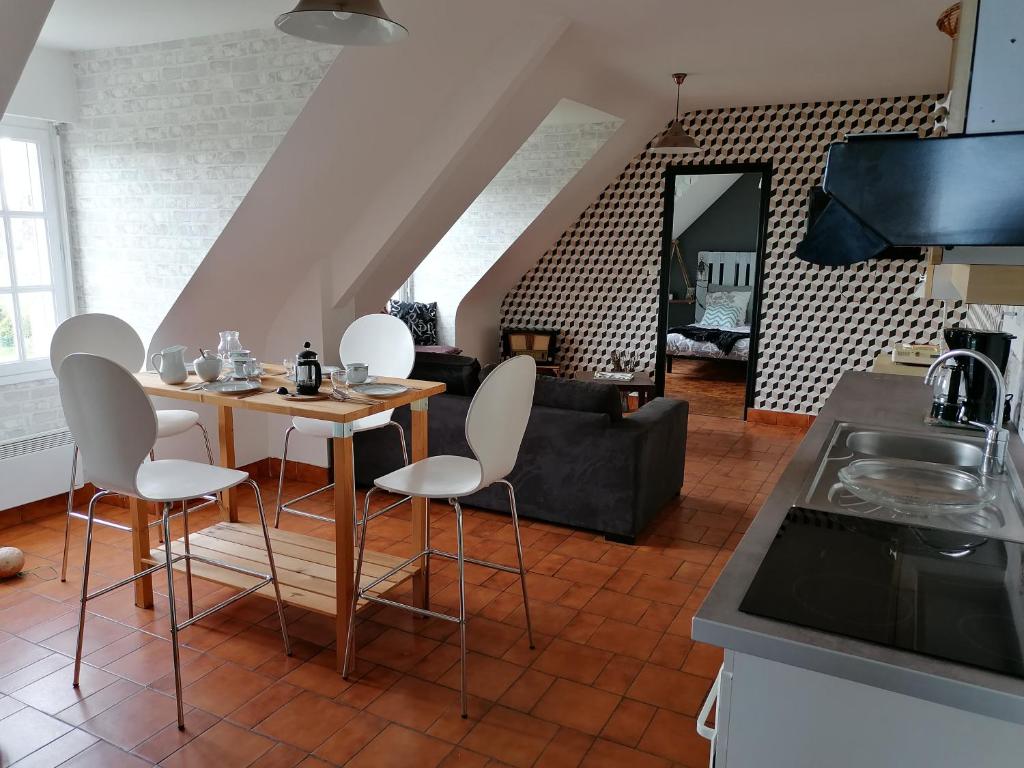 Gîte 4 pers proche plage avec jardin photo 3