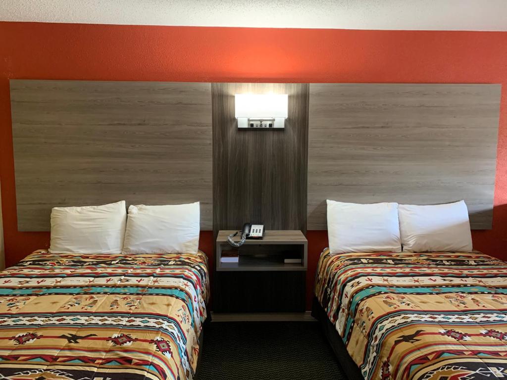 Log Cabin Inn image