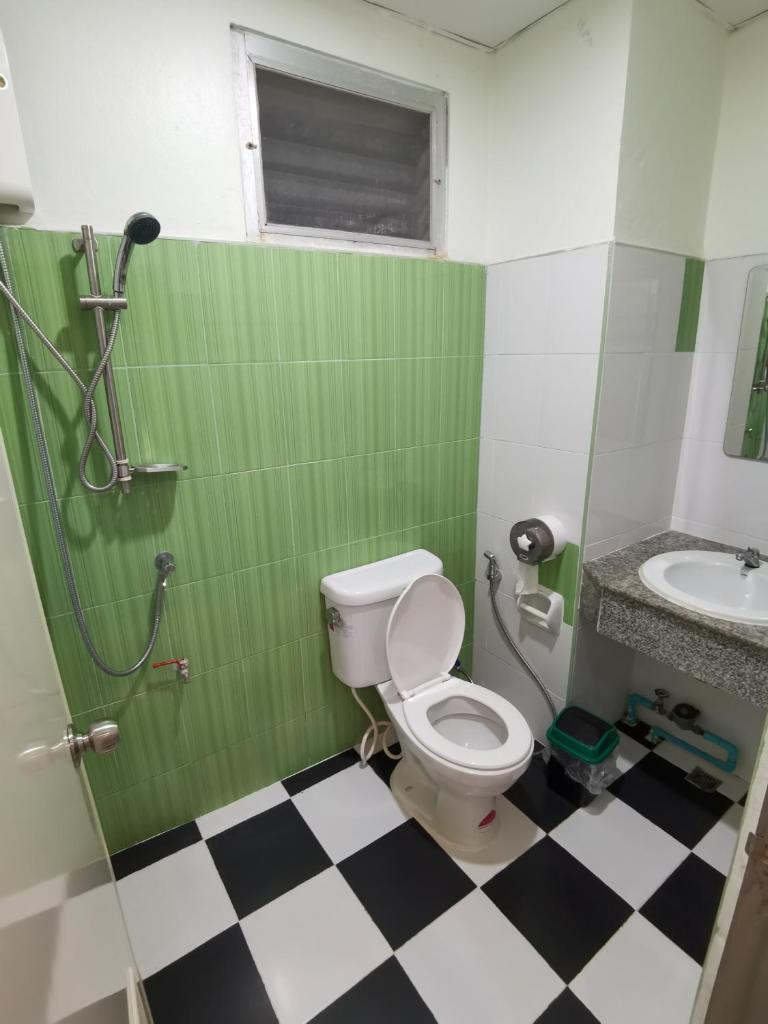 UJ apartment photo 3