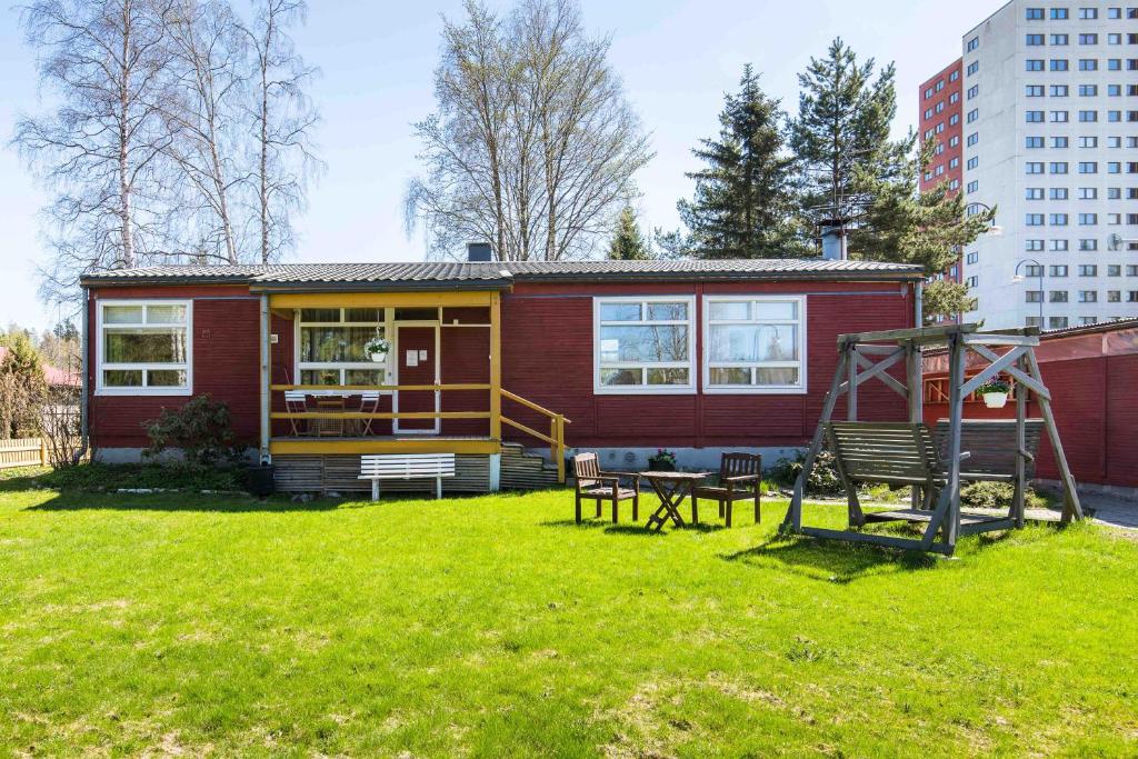 Bungalow house flat in Rekola 33m2 photo 2