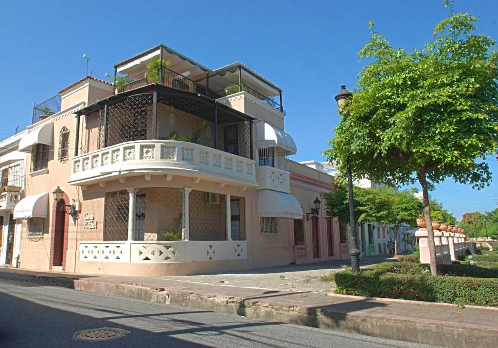 7 bedrooms house with sea view jacuzzi and furnished terrace at Saint Domingue