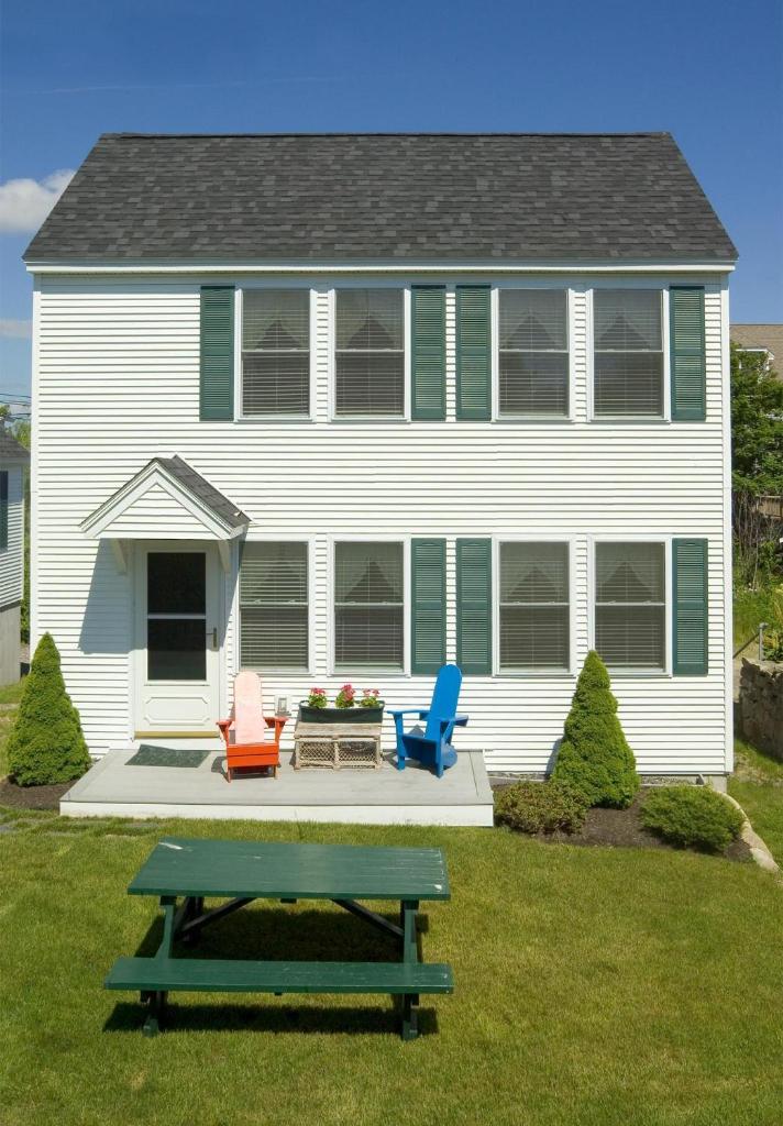 Heron Neck Cottage at One Long Beach image