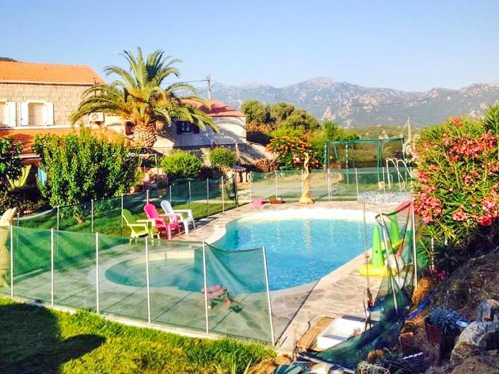 Maison d'une chambre avec piscine partagee jardin clos et wifi a Sartene