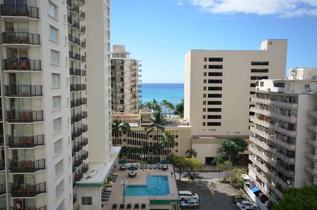 Апартаменты (Апартаменты), Kuhio Village 1208A Studio BIG Lanai & Waikiki Ocean View