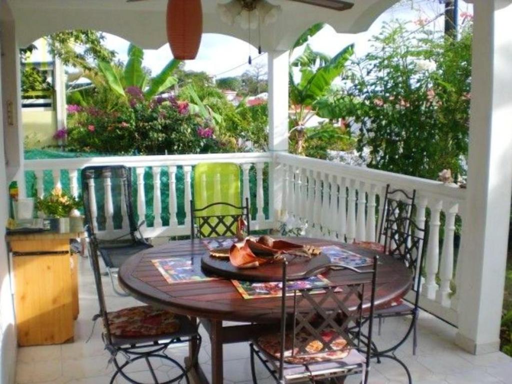 Appartement de 2 chambres a Sainte Luce a 900 m de la plage avec jacuzzi jardin clos et wifi