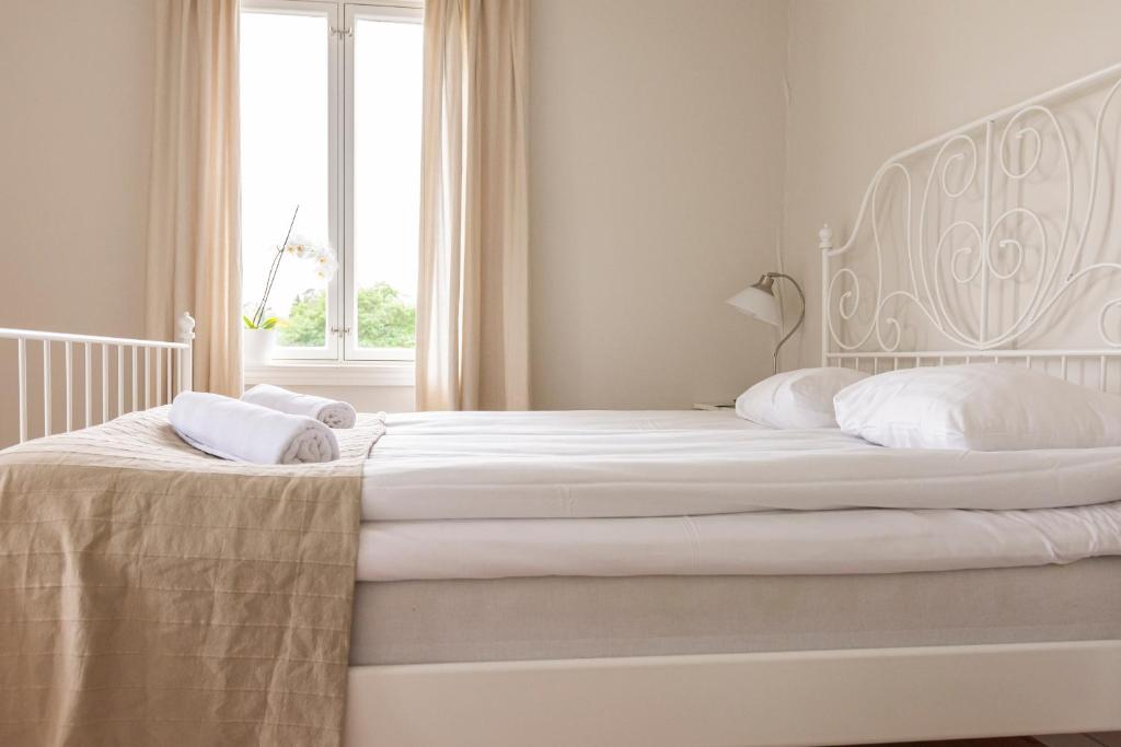 Hotel Nestor & Restaurant Back Pocket Room Type - Deluxe Twin Room