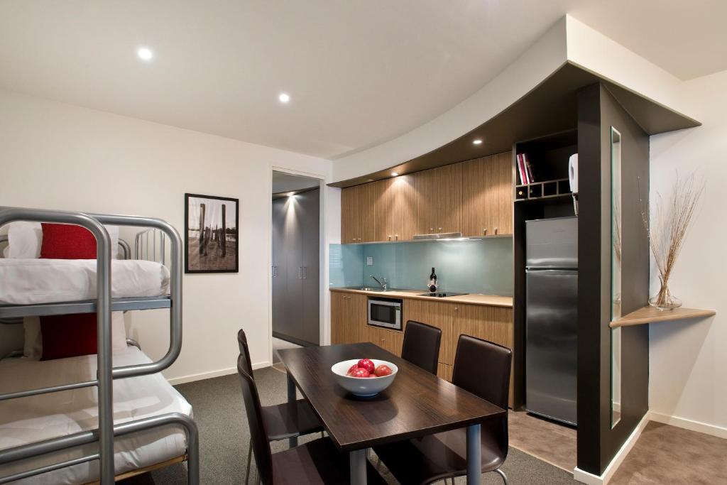 The Waves Apartments photo 4