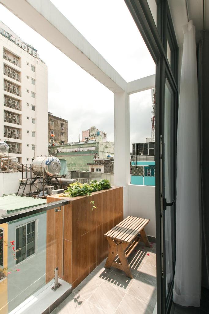 Central Studios at Ben Thanh Market by CIRCADIAN