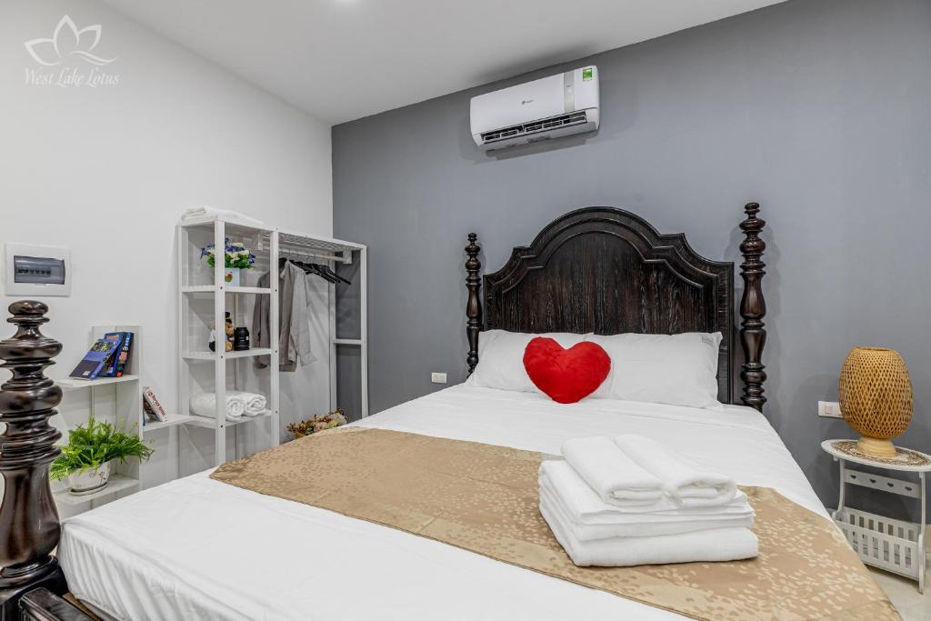 Двухместный (Стандартный двухместный номер с 1 кроватью), The Lakeview - West Lake Lotus Apartments
