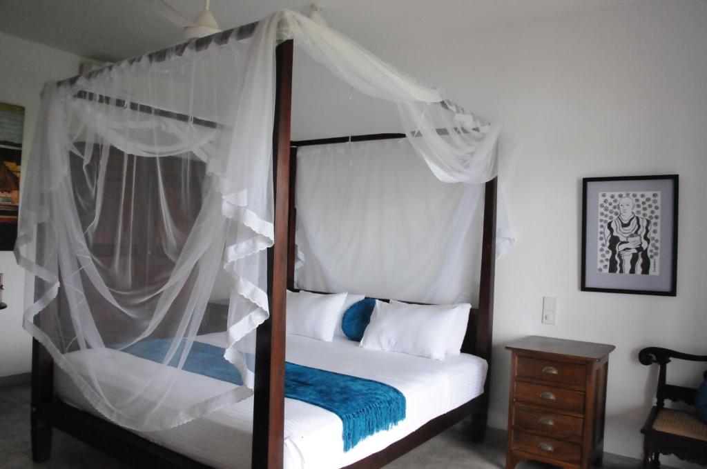 Двухместный (Двухместный номер Делюкс с 1 кроватью и видом на море), Villa Atulya at Ocean's edge