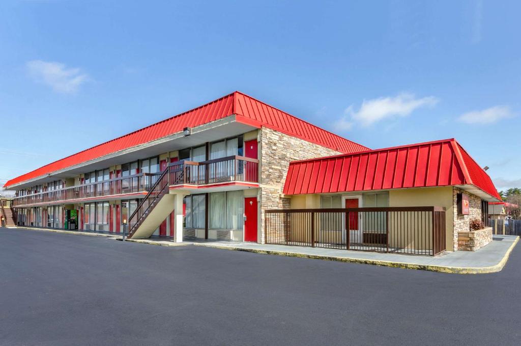 Econo Lodge Civic Center photo 2