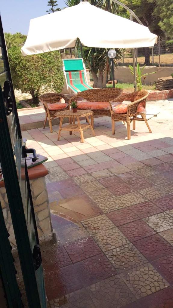 3 bedrooms appartement at Scoglitti 100 m away from the beach with enclosed garden