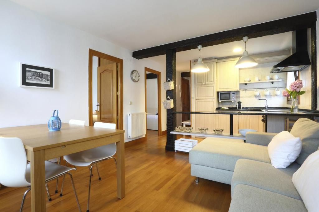 Mañuel by Smiling Rentals photo 3