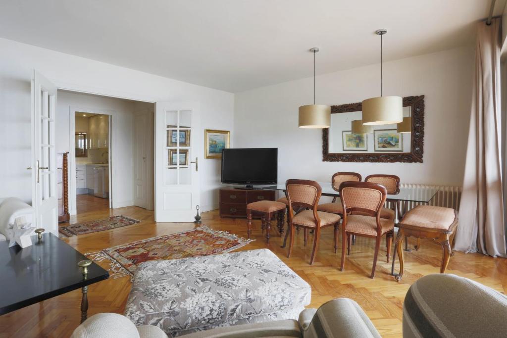 Marla by Smiling Rentals photo 3