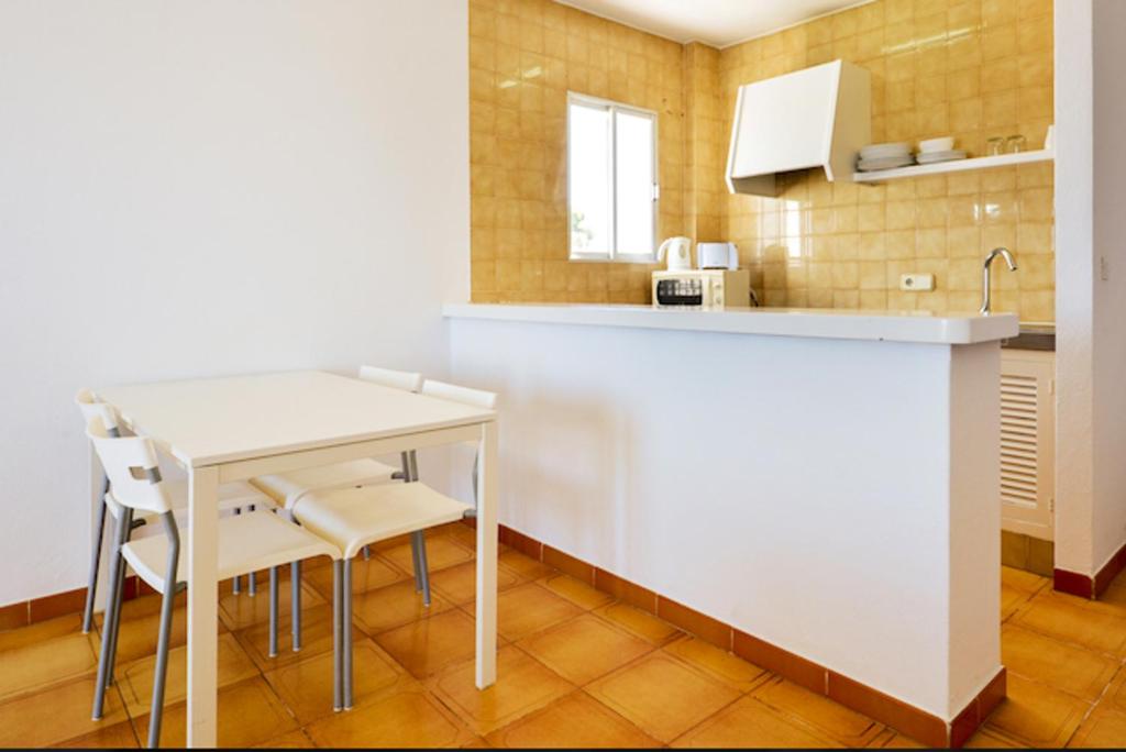 One bedroom appartement with sea view shared pool and furnished balcony at Sant Josep de sa Talaia photo 1