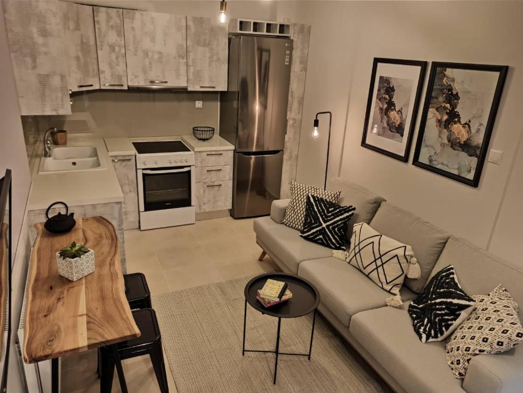 Stylish Ground Floor Maisonette photo 4