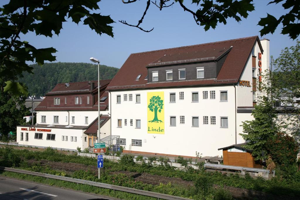 Hotel-Linde-Restaurant Monika Bosch und Martin Bosch GbR photo 1