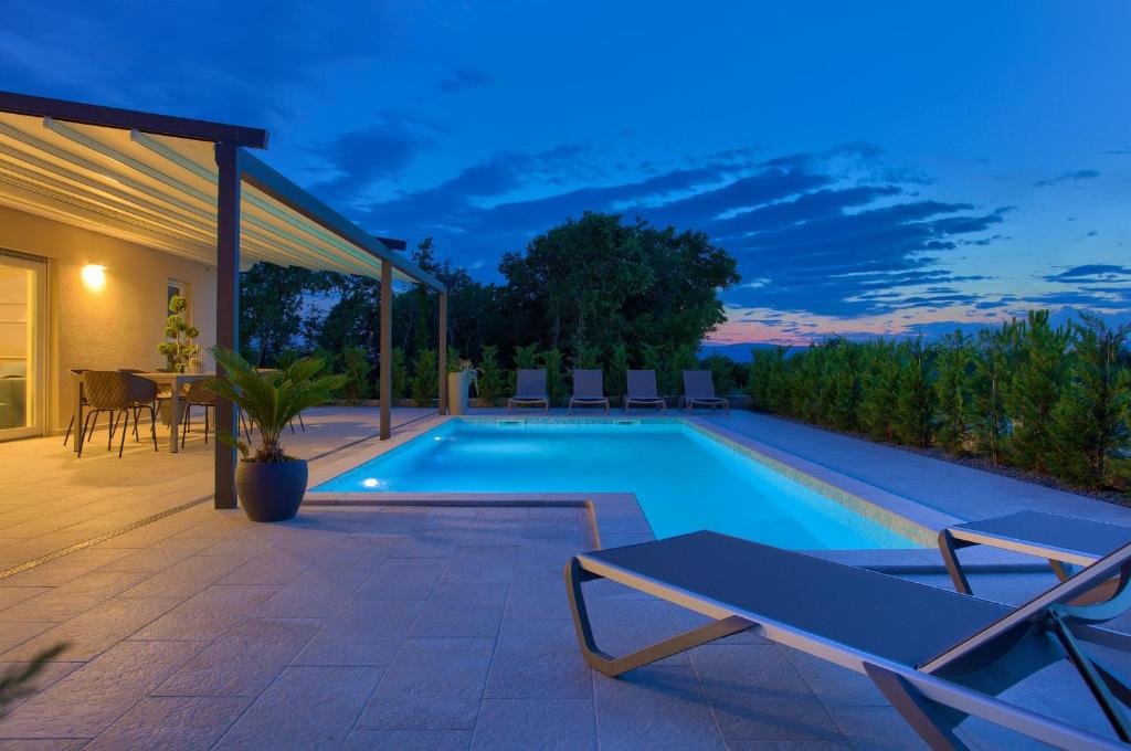Holiday Home Elegant