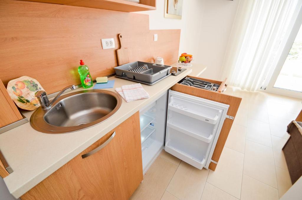 Апартаменты (Апартаменты с 1 спальней и балконом с видом на море), Apartments Ivanović